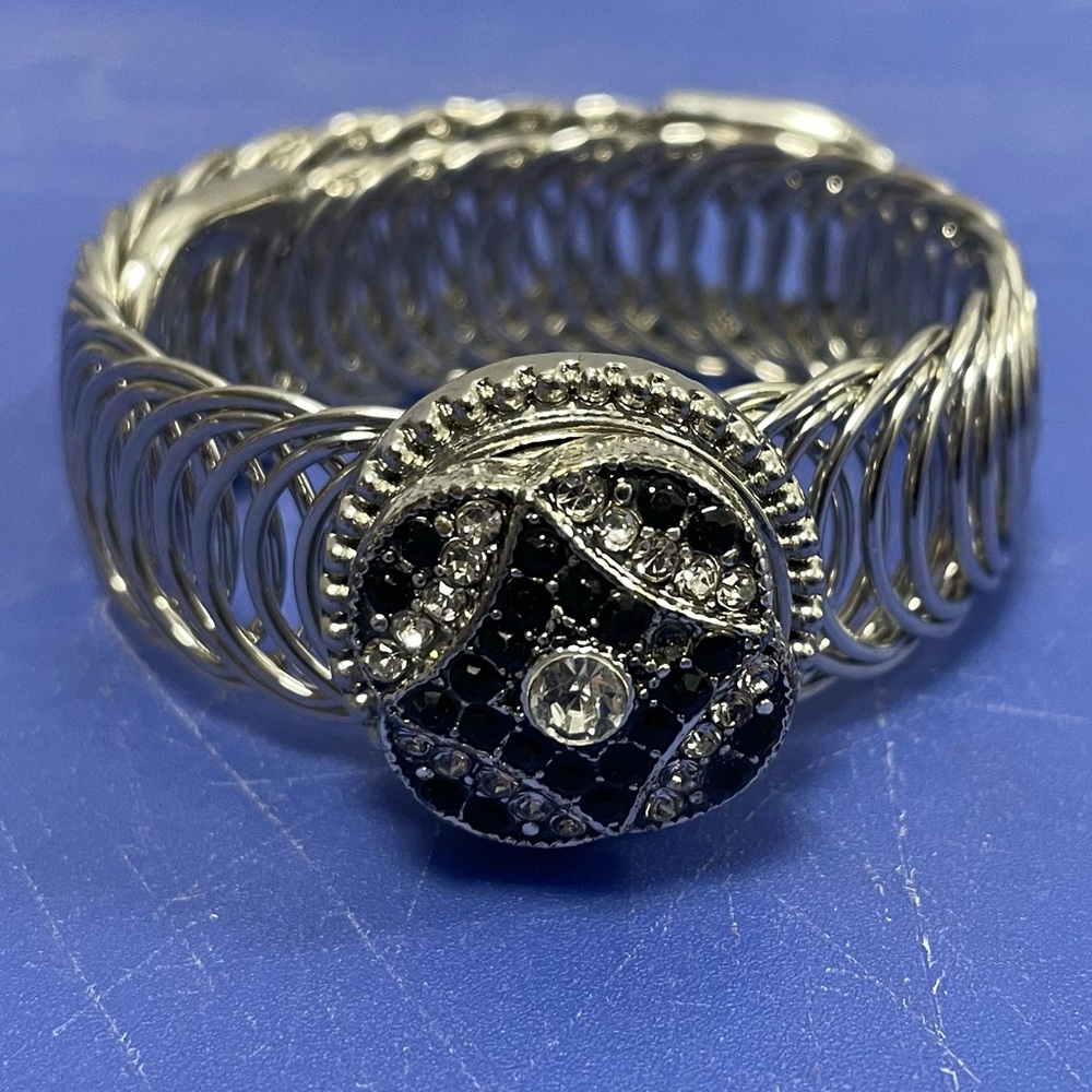 Expandable Easy Wear Snap Button Bracelet